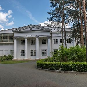 Отель Klub Sosnowy Варшава Exterior photo