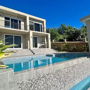 The Indianna ~ Luxury Pool & Spa Уайтхаус Exterior photo