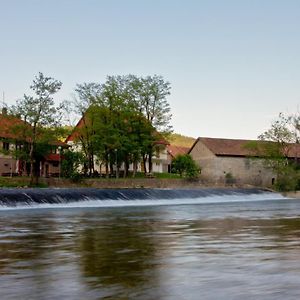 Отель Madronic Family Estate - Kolpa River Stari Trg ob Kolpi Exterior photo