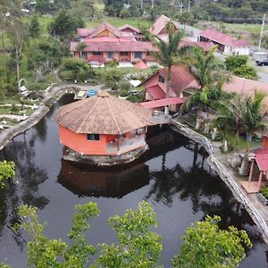 Cabanas Mountain River Lake Inn Нуэва-Калифорния Exterior photo