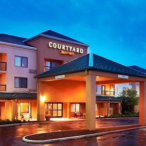 Отель Courtyard Cleveland Airport North Норт-Олмстед Exterior photo