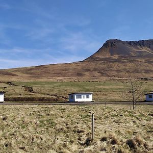 Brekkukot Cottages, Bloenduos Блёндюоус Exterior photo