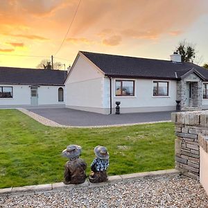 Steeple View B&B Guesthouse Donegal - Newly Renovated In 2023 Баллибофи Exterior photo