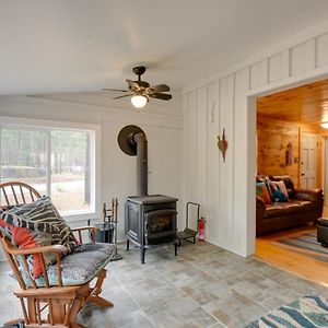 Вилла Family-Friendly Center Ossipee Cabin With Fire Pit! Exterior photo