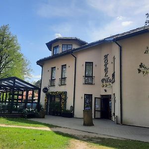 Hotel Pils With Self-Check In Сигулда Exterior photo