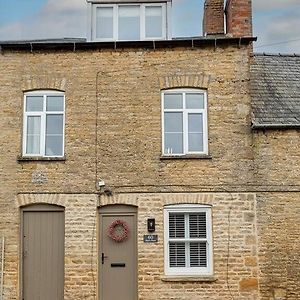 Luxury 2 Bedroom Cottage In The Cotswolds Чиппинг-Нортон Exterior photo