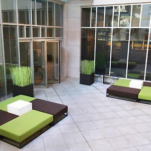 Отель Aloft Harlem Нью-Йорк Exterior photo