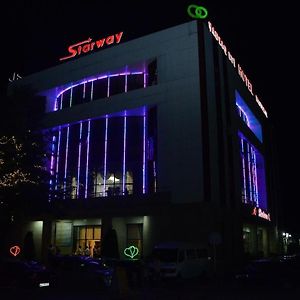 Starway Hotel Ленкорань Exterior photo