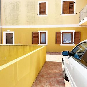 Апартаменты Soluzioni Immobiliari - Residenza Ugo 2 Bilocale Con Terrazza Attrezzata E Posto Auto Privato La Maddalena Ла-Маддалена Exterior photo