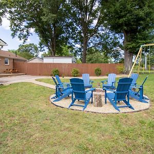 Home Away In Taylors By Brick And Home Exterior photo