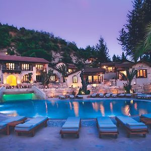 Отель Secret Forest - Wellness Retreat & Healing Spa (Adults Only) Милиу Exterior photo