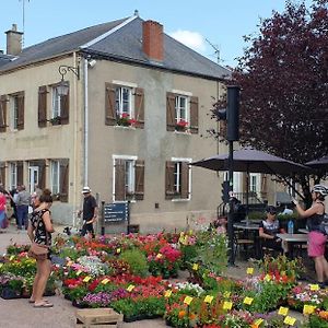 Отель Relax Au Coeur Du Morvan Ouroux-en-Morvan Exterior photo