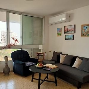 Cozy Apartment With Good Vibe Ашдод Exterior photo