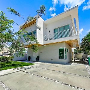 Coral Gables Home Lcoral Gables Home Located In The Heart Of Майами Exterior photo
