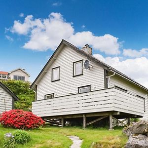 Beautiful Home In Sveio With Wifi Хёугесунн Exterior photo
