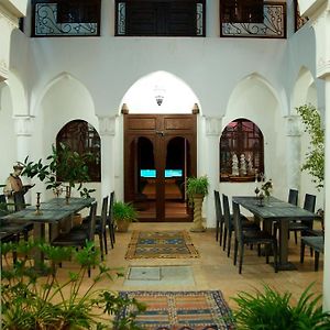 Отель Riad Couleur Sable Sidi Abdallah Ghiat Exterior photo