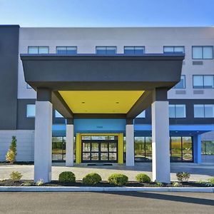 Отель Tru By Hilton Huber Heights Dayton Exterior photo