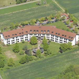 Отель Tagungs- Und Bildungszentrum Steinbach/Taunus Штайнбах-ам-Таунус Exterior photo