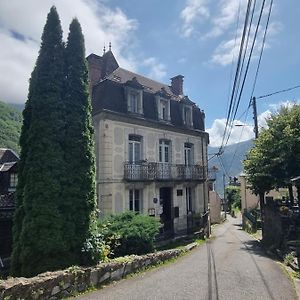 Отель Auberge Du Crabere Melles Exterior photo