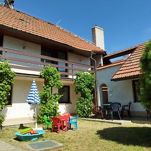 Chata Lucie Роуднице-над-Лабем Exterior photo
