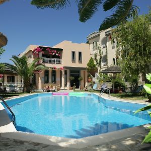 Aquarius Exclusive Hotel - Breakfast And Meal Included Ираклион Exterior photo