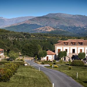 Отель Izan Puerta De Gredos Эль-Барко-де-Авила Exterior photo