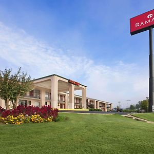 Отель Ramada By Wyndham Пелем Exterior photo