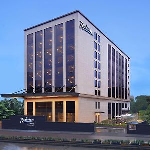 Отель Radisson Mumbai Andheri Midc Exterior photo