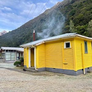 Апартаменты Basic, Super 'Cosy' Cabin In The Middle Of National Park And Mountains Otira Exterior photo