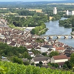 Апартаменты Joigny Au Coeur De Quartier Historique Exterior photo