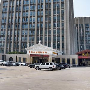 Vienna International Hotel Yangzhou Wanda Lippo Plaza Exterior photo