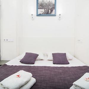 Smart Hotel Rooms Near Metro 24/7 Киев Exterior photo