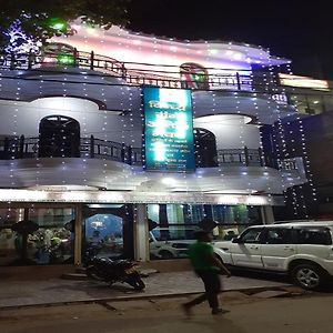 Отель Vindhy Gange Atithi Bhawan Mirzapur Exterior photo