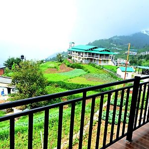 Hill Veda Homestay Канатал Exterior photo
