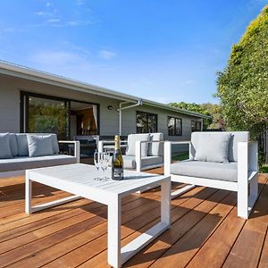 Sunset Cottage - Waikanae Beach Holiday Home Exterior photo