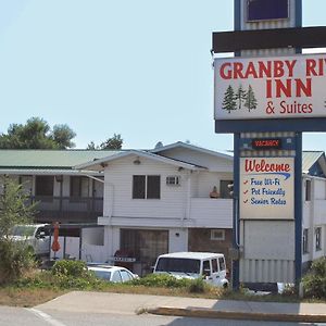 Granby River Inn & Suites Гранд-Форкс Exterior photo
