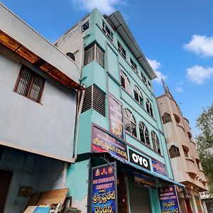 Отель Oyo Flagship Sri Krishnatej Residency Виджаявада Exterior photo