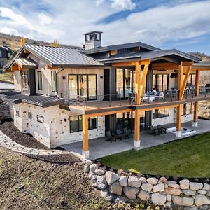 Impressive Tuhaye Home With Hot Tub, Pool Table, And Sweeping Mountain Views Хебер-Сити Exterior photo
