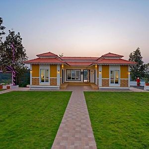 Stayvista'S Glenview Villa - Mountain-View Oasis With Private Pool, Deck, Lawn & Indoor Fun Ghatgarh Exterior photo