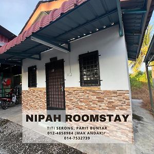Nipah Roomstay Парит-Бунтар Exterior photo