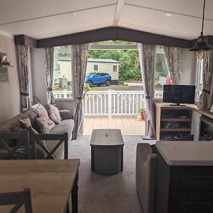 Отель Luxury Caravan Портмадог Exterior photo