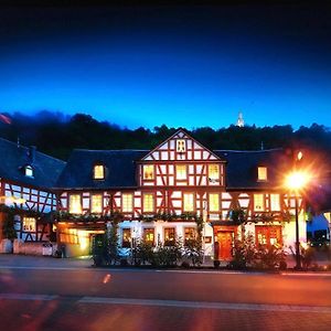 Отель Landgasthof Zum Weissen Schwanen Браубах Exterior photo