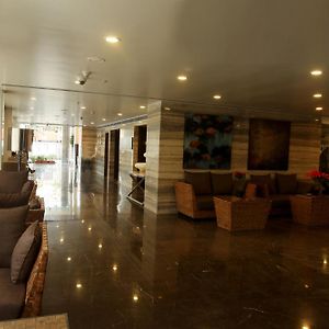 Отель Paradigm Sarovar Portico Какинада Exterior photo