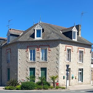 Bed and Breakfast La Chambre De La Boule D 'Or Lanvallay Exterior photo