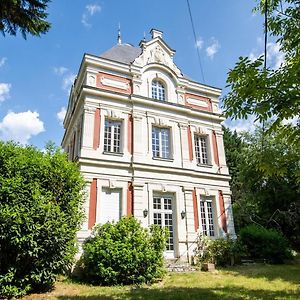 Отель Castle Life At Saint-Benoit-La-Foret Exterior photo