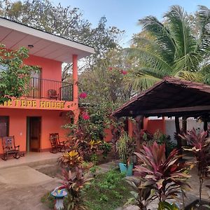 Bed and Breakfast Ometepe House Мойогальпа Exterior photo