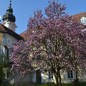 Отель Haus Der Begegnung Heilig Geist Бургхаузен Exterior photo