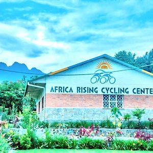Отель Africa Rising Cycling Center Рухенгери Exterior photo