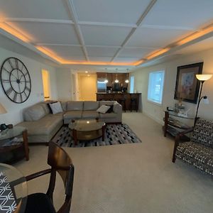 Gorgeous Suite On East Grand Traverse Bay Траверс-Сити Exterior photo