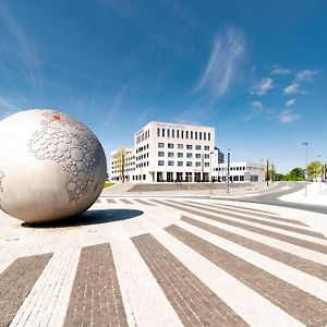 Отель Vienna House By Wyndham Ernst Leitz Вецлар Exterior photo